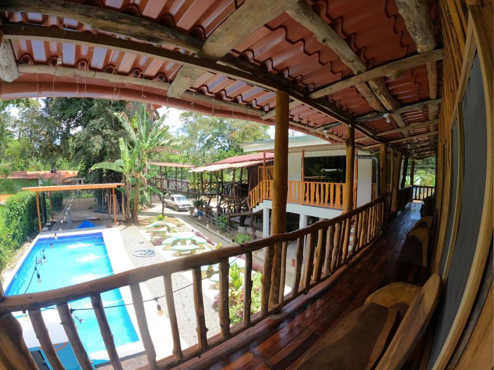 Tree House Samanea Lodge Пуэрто-Лимон Экстерьер фото